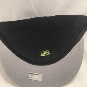 Accessories - New Era NHL Philadelphia Flyers Fitted Hat Accessories - New Era NHL Philadelphia Flyers Fitted Hat